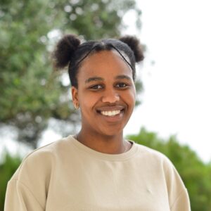 Okuhle Ntenteni headshot