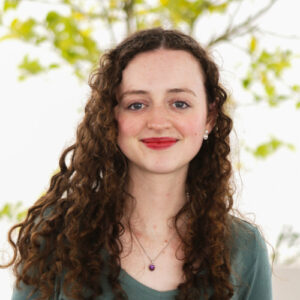Caitlin Bester headshot